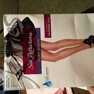 NWOT Silk Reflections Medium 120-165#Sz IJ Control Top Silky Sheer Jet Black